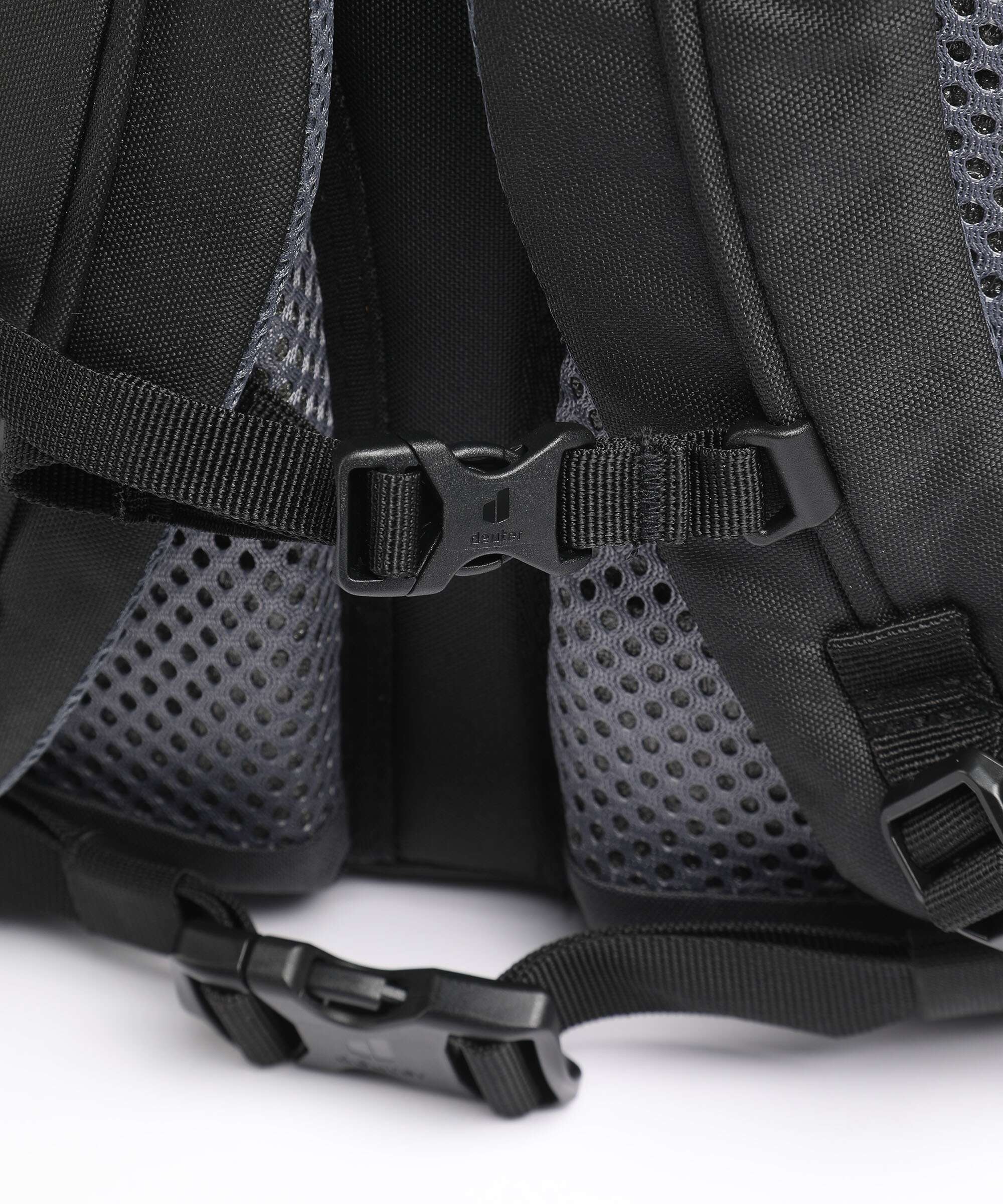 Deuter Gigant Plecak turystyczny black - Image 3