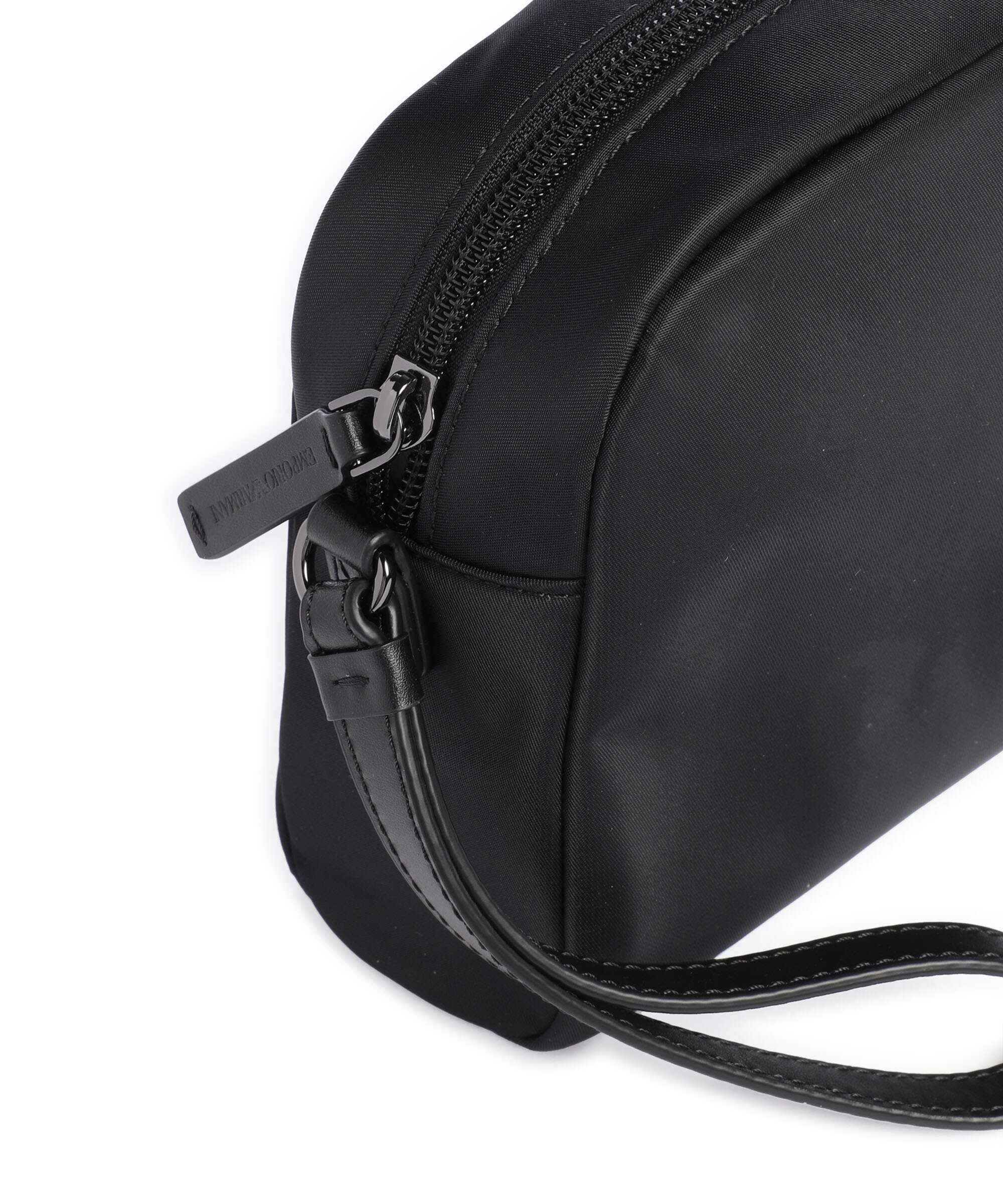 Emporio Armani Recycled Nylon Torby toaletowe black beauty - Image 3