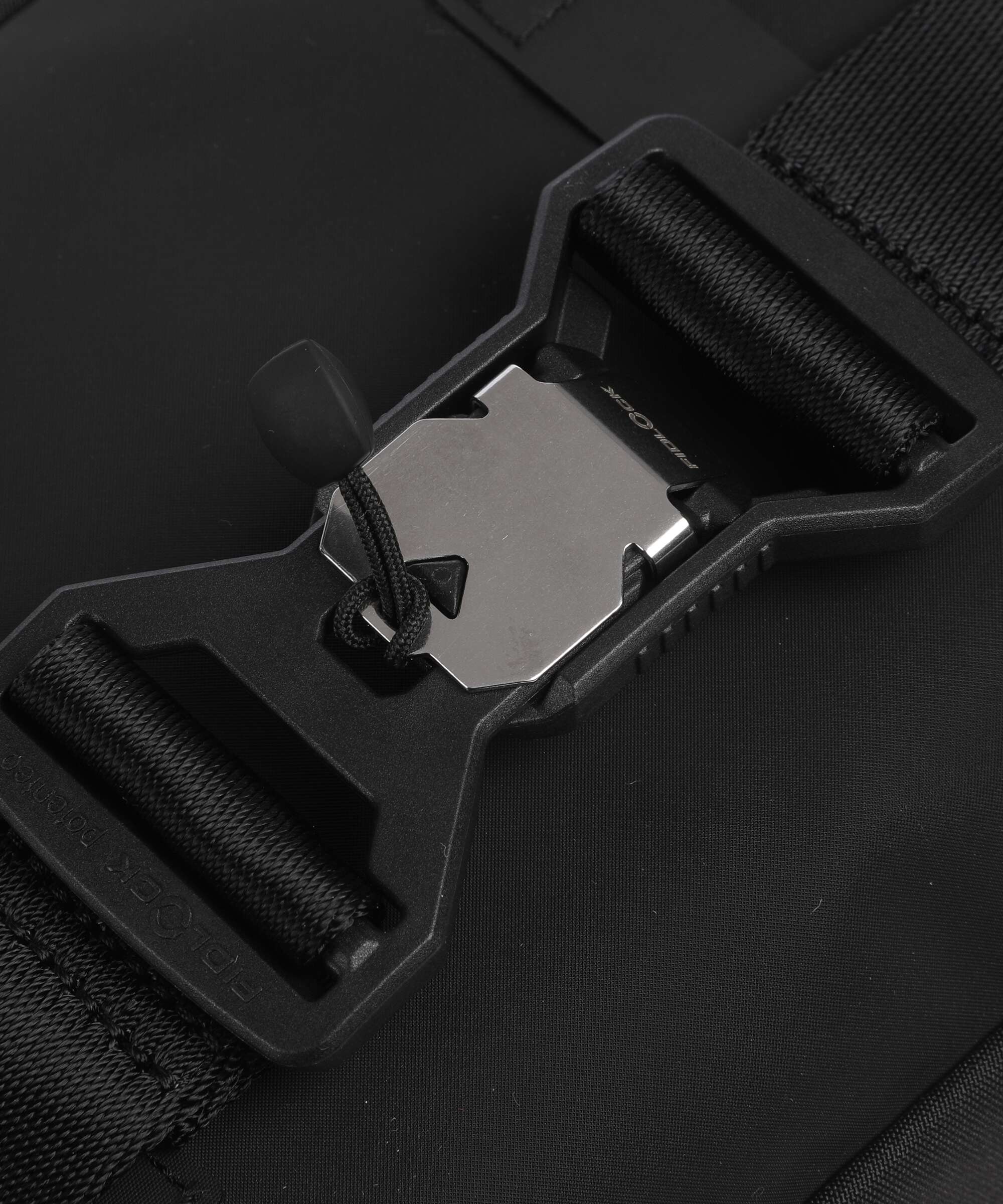 Victorinox Travel Essentials Saszetka nerka black - Image 6